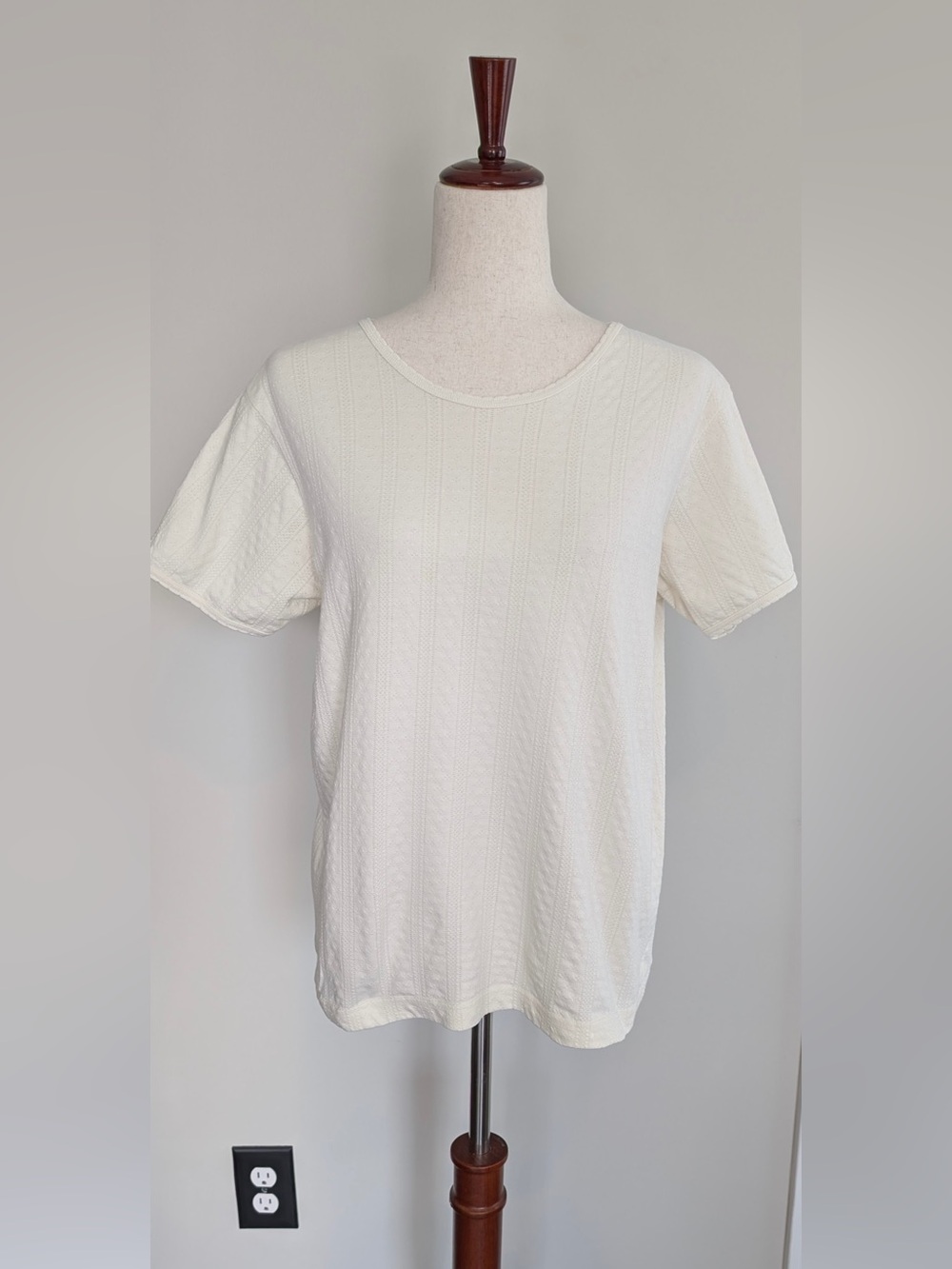 Vintage LL Bean Pointelle Knit Scallop Neckline Cotton Tee Cream Size Medium